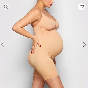 SKIMS MATERNITY SCULPTING BODYSUIT MID THIGH | OCHRE - OCHRE / L/XL
